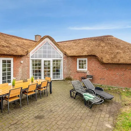 Holiday home Edlef - 800m From The Sea By Interhome *