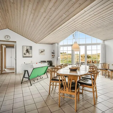 Holiday home Edlef - 800m From The Sea By Interhome