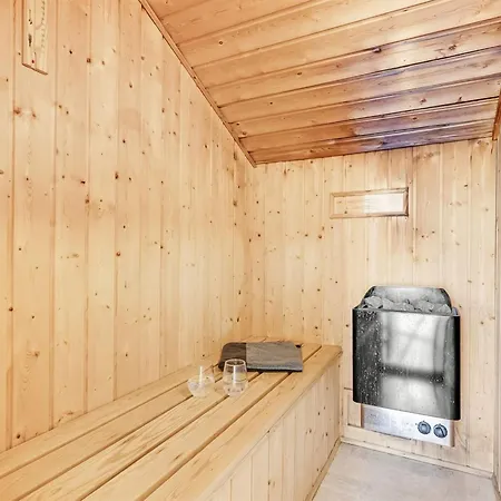 Holiday home Edlef - 800m From The Sea By Interhome